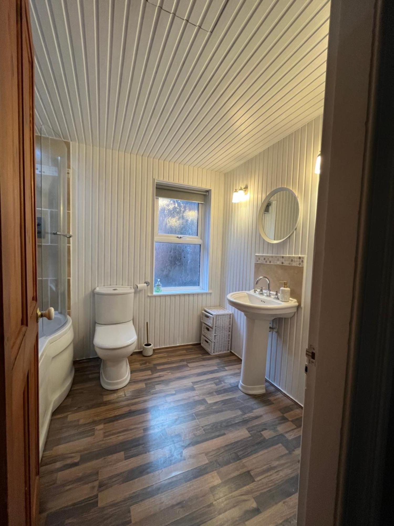 Gr8 Hostel At The Mount ベルファスト エクステリア 写真