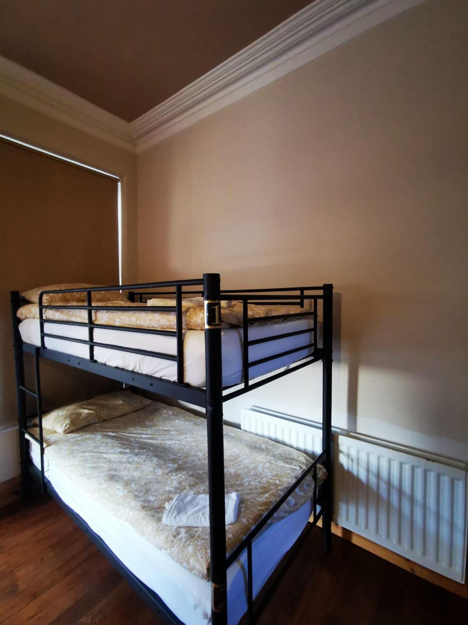 Gr8 Hostel At The Mount ベルファスト エクステリア 写真