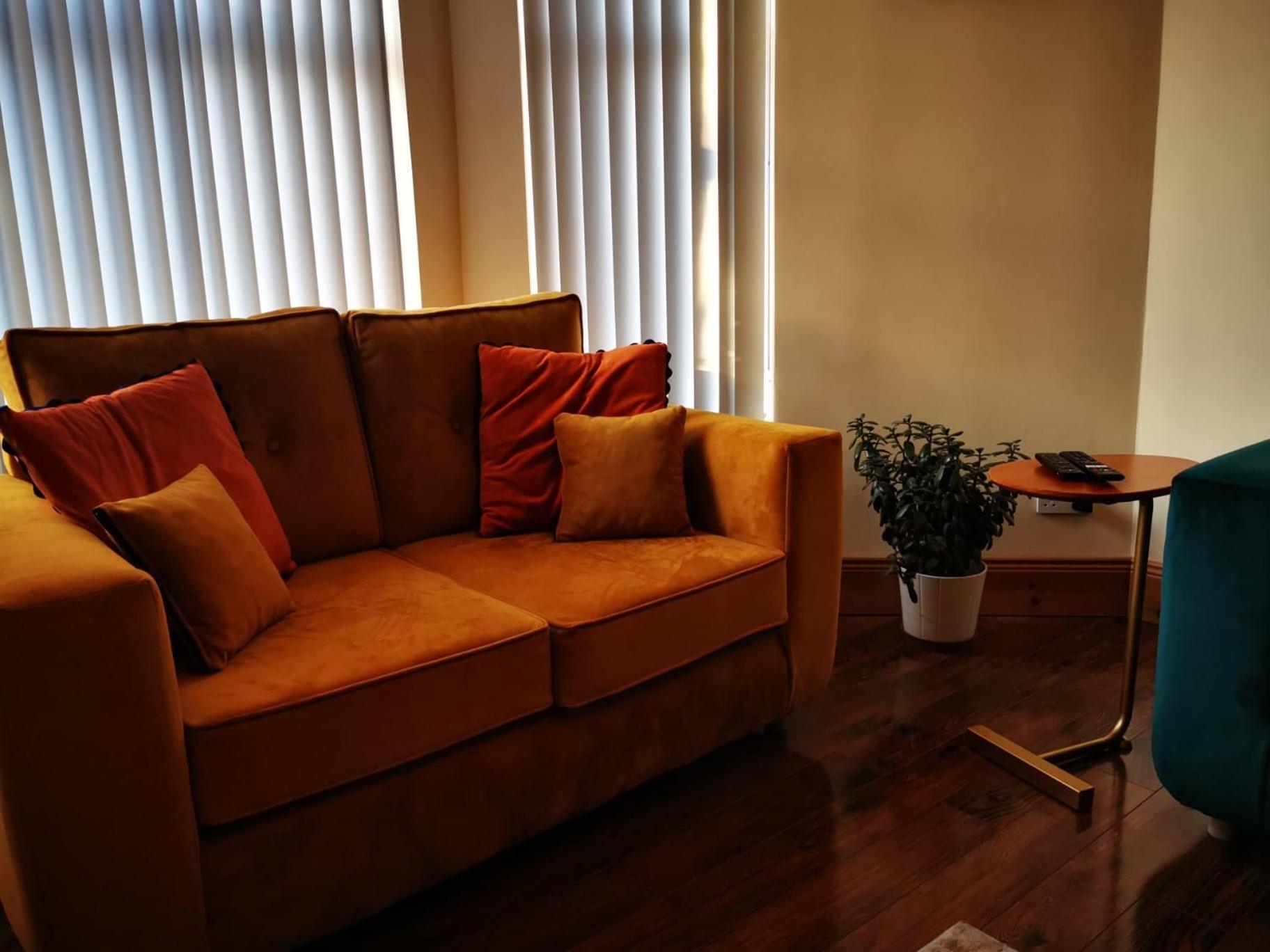 Gr8 Hostel At The Mount ベルファスト エクステリア 写真