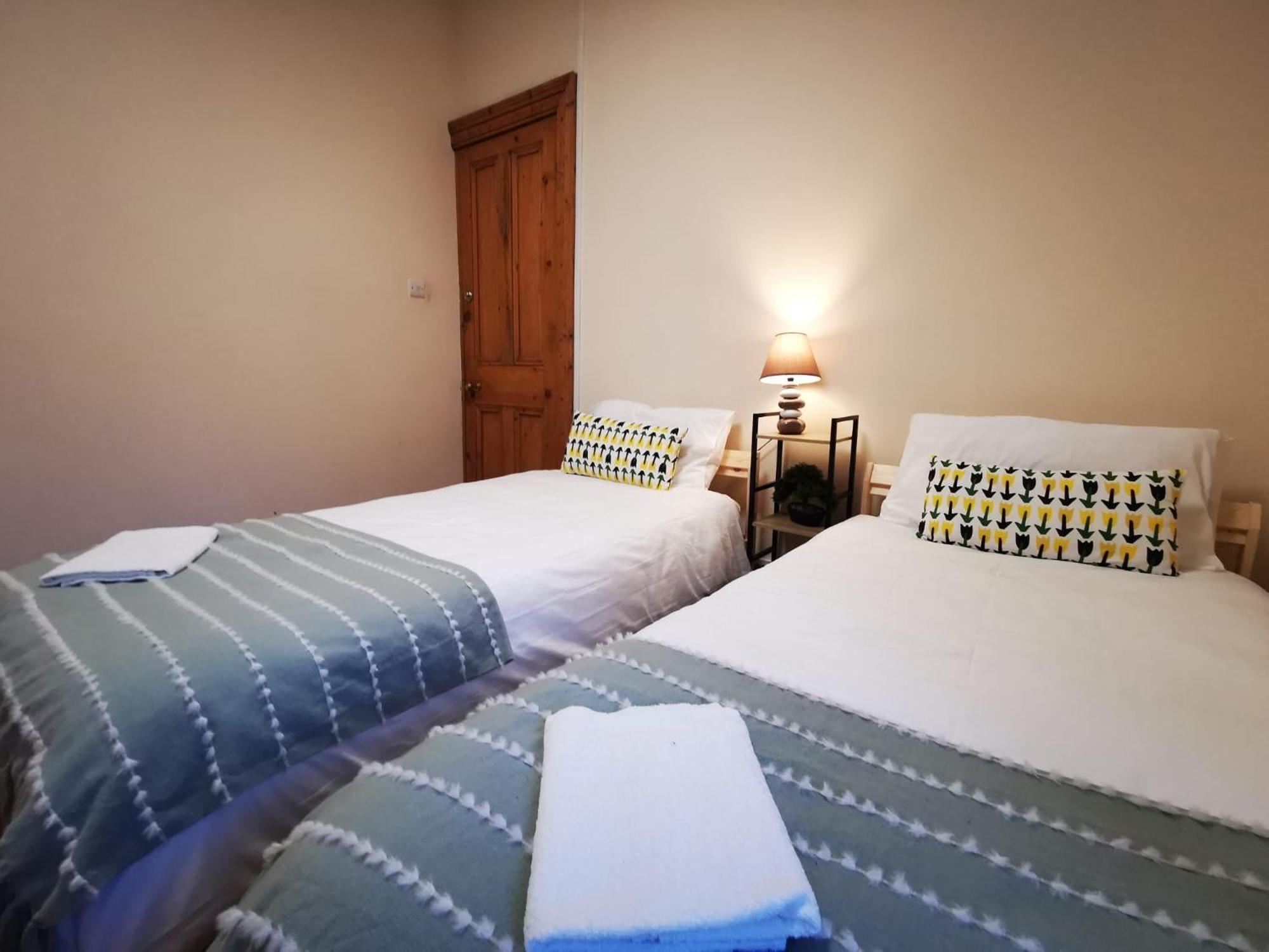 Gr8 Hostel At The Mount ベルファスト エクステリア 写真