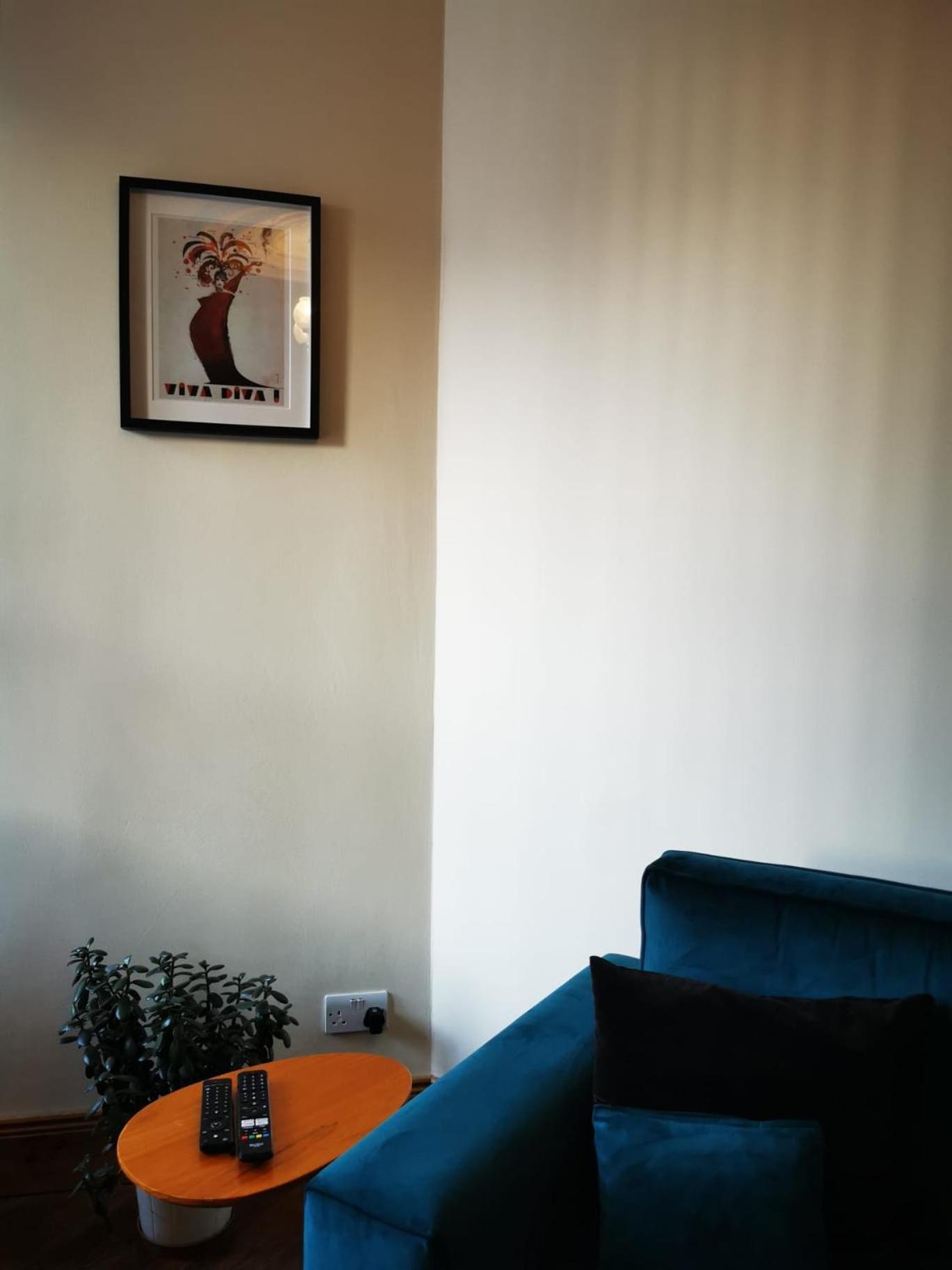 Gr8 Hostel At The Mount ベルファスト エクステリア 写真
